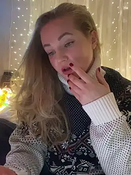 Snapshot of Lady__Maria chatting on December 2024 06:41:02 PM Lady Maria online show from December 2024 06:41:02 PM