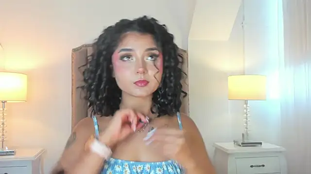 Emma Torres   online show from April 2026 12:33:01 PM