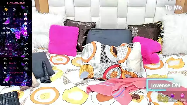 BellaKarla online show from December 2024 12:19:01 AM