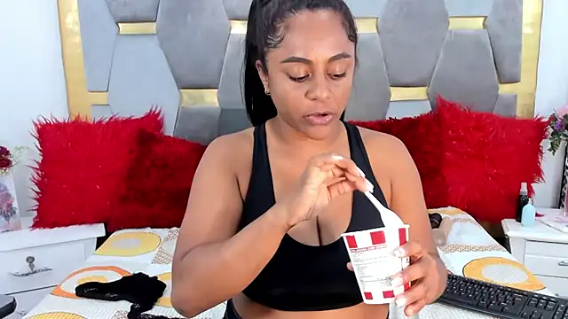 BellaKarla online show from January 2025 11:12:02 PM