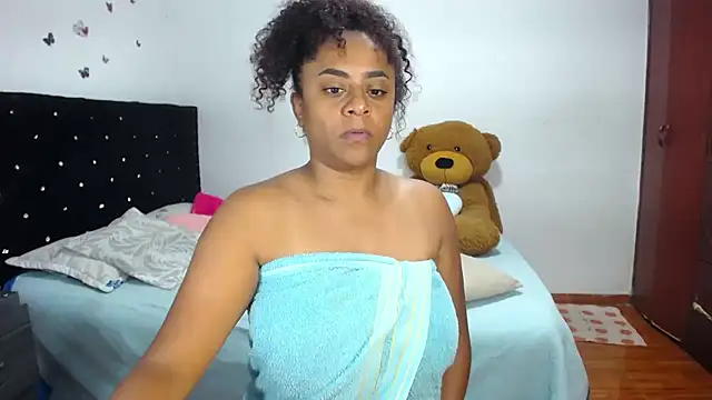 BellaKarla online show from November 2025 02:06:02 PM