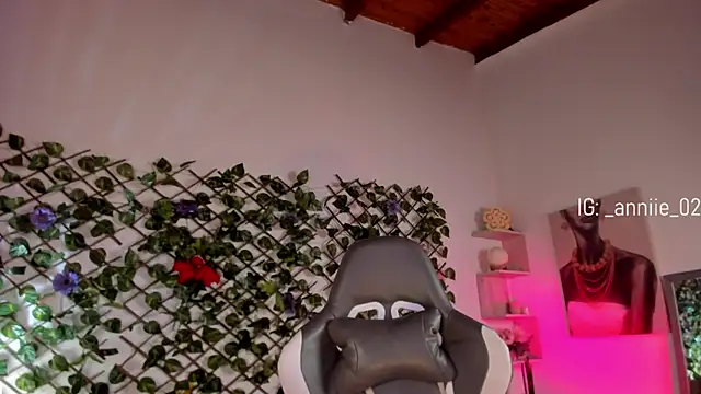 annie barozzi online show from March 2025 04:44:01 PM