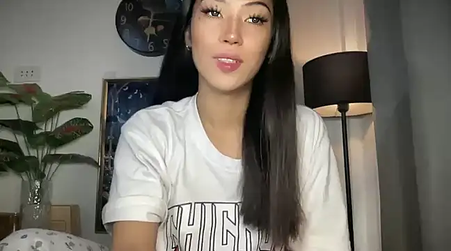 Bella Gordon online show from February 2025 10:32:02 PM