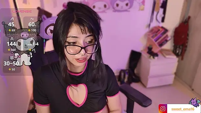 Snapshot of Loving_Ema_1 chatting on February 2026 06:25:01 PM Loving Ema 1 online show from February 2026 06:25:01 PM