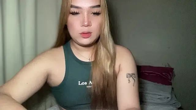 Snapshot of MissCataleyaxxx chatting on February 2025 12:57:01 AM MissCataleyaxxx online show from February 2025 12:57:01 AM