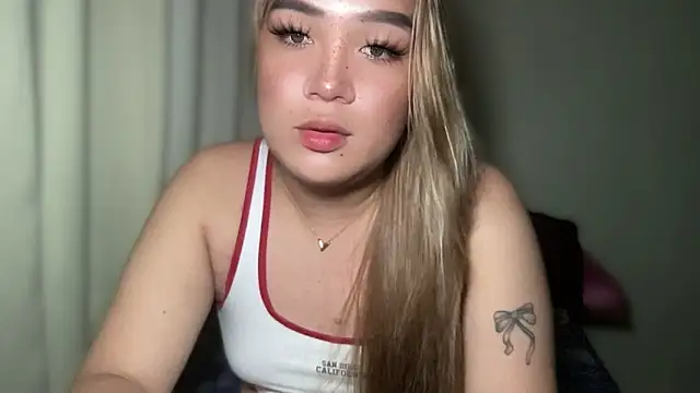 Snapshot of MissCataleyaxxx chatting on February 2025 12:03:01 AM MissCataleyaxxx online show from February 2025 12:03:01 AM