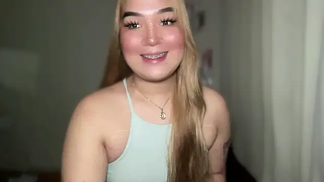 Snapshot of MissCataleyaxxx chatting on March 2025 01:37:02 AM MissCataleyaxxx online show from March 2025 01:37:02 AM