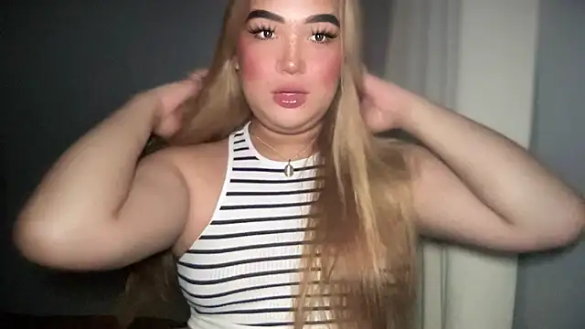 Snapshot of MissCataleyaxxx chatting on October 2025 01:15:01 AM MissCataleyaxxx online show from October 2025 01:15:01 AM