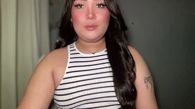 Snapshot of MissCataleyaxxx chatting on November 2025 12:24:01 AM MissCataleyaxxx online show from November 2025 12:24:01 AM