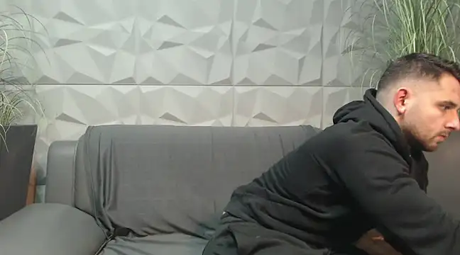 Antoniodiamond online show from December 2024 08:04:01 PM