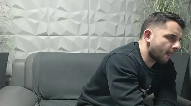 Antoniodiamond online show from January 2025 08:07:01 PM