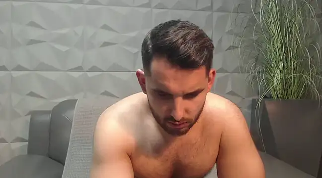 Antoniodiamond online show from February 2025 08:00:01 PM