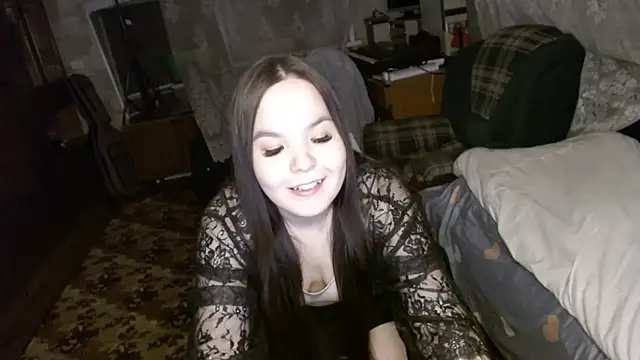 Var Kiss online show from February 2025 01:55:01 PM