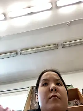 Var Kiss online show from September 2025 10:48:02 AM