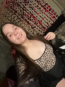 Snapshot of Var_Kiss chatting on February 2026 04:48:01 PM Var Kiss online show from February 2026 04:48:01 PM