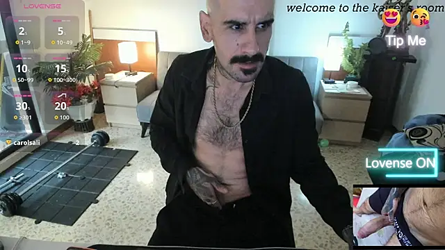 kaiser679  online show from April 2026 07:58:02 PM