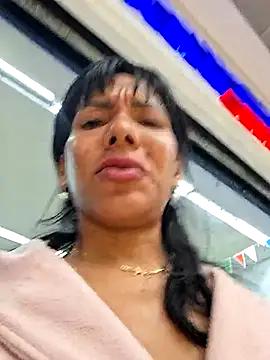 Snapshot of Doll_Loren chatting on March 2025 08:21:01 PM Doll Loren online show from March 2025 08:21:01 PM