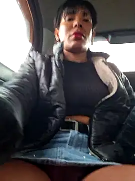 Snapshot of Doll_Loren chatting on March 2025 08:05:02 PM Doll Loren online show from March 2025 08:05:02 PM