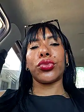 Snapshot of Doll_Loren chatting on March 2025 02:44:01 PM Doll Loren online show from March 2025 02:44:01 PM