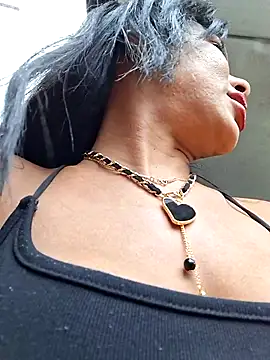 Snapshot of Doll_Loren chatting on September 2025 05:02:01 PM Doll Loren online show from September 2025 05:02:01 PM