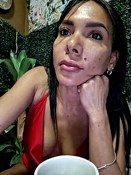 Snapshot of Doll_Loren chatting on September 2025 09:09:02 PM Doll Loren online show from September 2025 09:09:02 PM