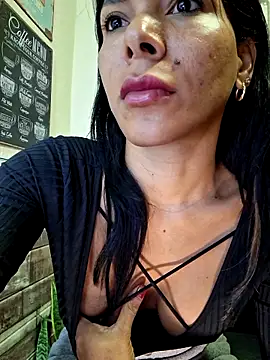 Snapshot of Doll_Loren chatting on October 2025 03:07:02 PM Doll Loren online show from October 2025 03:07:02 PM