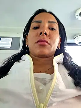 Snapshot of Doll_Loren chatting on October 2025 02:06:01 PM Doll Loren online show from October 2025 02:06:01 PM