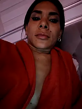 Snapshot of Doll_Loren chatting on November 2025 04:03:01 AM Doll Loren online show from November 2025 04:03:01 AM