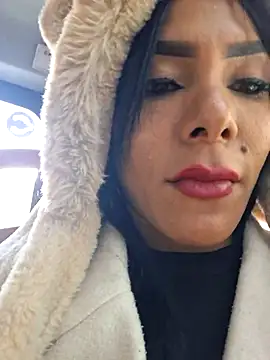 Snapshot of Doll_Loren chatting on November 2025 07:35:01 PM Doll Loren online show from November 2025 07:35:01 PM