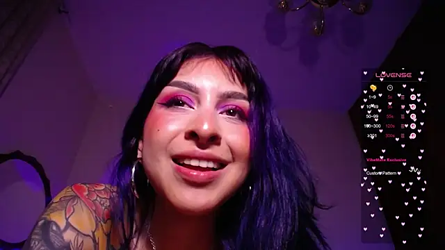 Cinamoonn online show from March 2025 10:48:01 PM