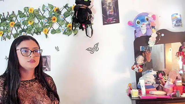 Snapshot of mensia_hernandz chatting on June 2026 12:57:02 PM mensia hernandz online show from June 2026 12:57:02 PM