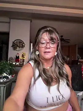 Snapshot of cowgirlc chatting on November 2025 03:28:01 AM cowgirlc online show from November 2025 03:28:01 AM