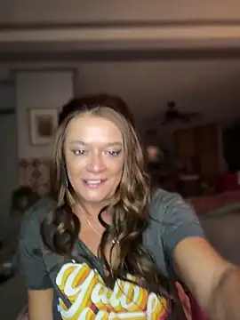 Snapshot of cowgirlc chatting on April 2026 03:21:01 AM cowgirlc online show from April 2026 03:21:01 AM