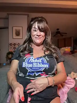 Snapshot of cowgirlc chatting on May 2026 02:40:01 AM cowgirlc online show from May 2026 02:40:01 AM