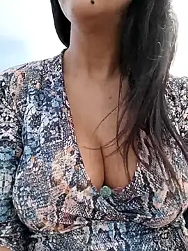 Snapshot of Cataleya80 chatting on November 2025 11:31:02 AM Cataleya80 online show from November 2025 11:31:02 AM