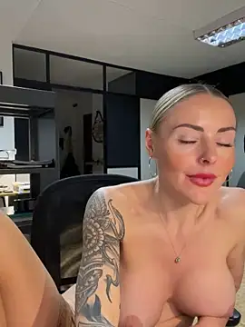 Snapshot of EmaSalis chatting on February 2025 02:57:01 PM EmaSalis online show from February 2025 02:57:01 PM