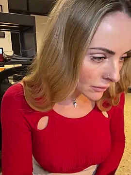 Snapshot of EmaSalis chatting on March 2025 04:15:02 PM EmaSalis online show from March 2025 04:15:02 PM