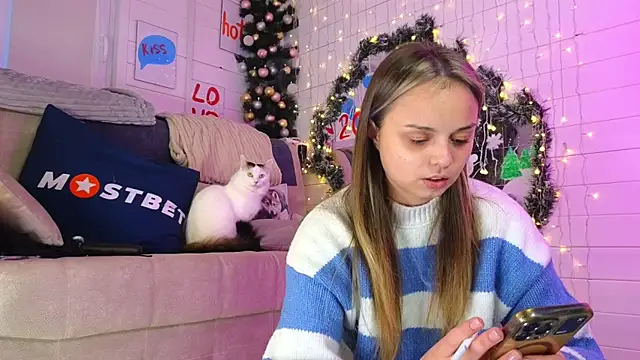 Misss Vikk online show from December 2024 12:04:01 PM