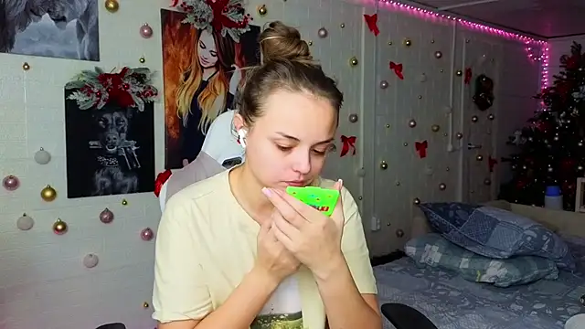 Misss Vikk online show from January 2026 02:14:02 AM