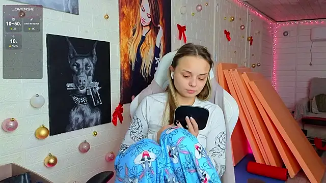 Misss Vikk online show from February 2026 11:25:02 AM