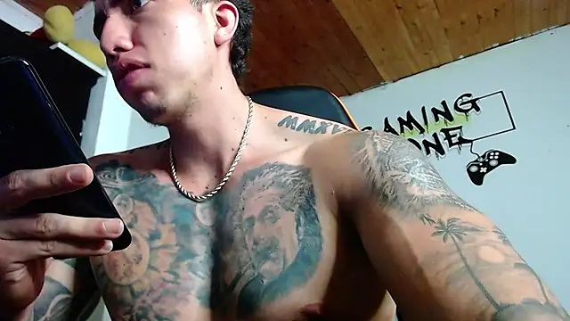 Snapshot of Adam_Hudsond chatting on December 2024 12:49:01 PM Adam Hudsond online show from December 2024 12:49:01 PM