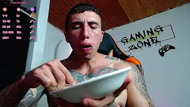 Snapshot of Adam_Hudsond chatting on December 2024 04:11:01 PM Adam Hudsond online show from December 2024 04:11:01 PM