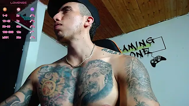 Snapshot of Adam_Hudsond chatting on January 2025 12:00:01 AM Adam Hudsond online show from January 2025 12:00:01 AM