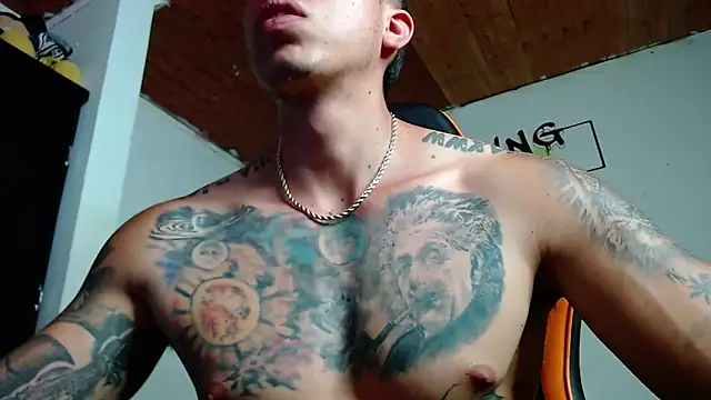 Snapshot of Adam_Hudsond chatting on February 2025 12:33:01 PM Adam Hudsond online show from February 2025 12:33:01 PM