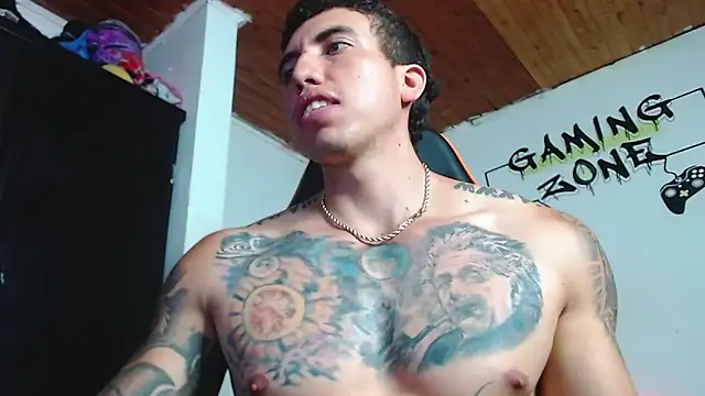 Snapshot of Adam_Hudsond chatting on March 2025 12:30:02 PM Adam Hudsond online show from March 2025 12:30:02 PM