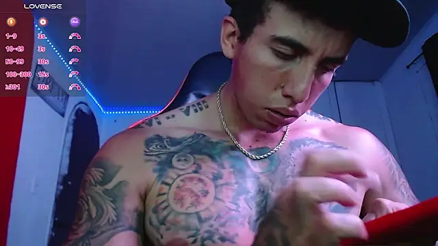 Snapshot of Adam_Hudsond chatting on March 2025 12:27:02 AM Adam Hudsond online show from March 2025 12:27:02 AM