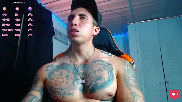 Snapshot of Adam_Hudsond chatting on October 2025 05:14:01 PM Adam Hudsond online show from October 2025 05:14:01 PM