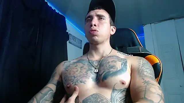 Snapshot of Adam_Hudsond chatting on November 2025 03:50:01 AM Adam Hudsond online show from November 2025 03:50:01 AM