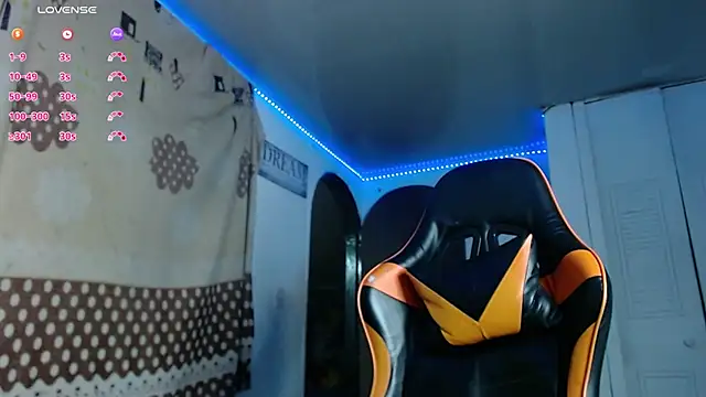 Snapshot of Adam_Hudsond chatting on November 2025 12:54:02 AM Adam Hudsond online show from November 2025 12:54:02 AM