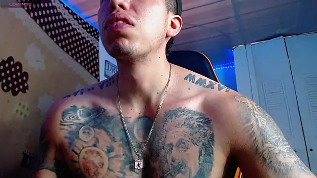 Snapshot of Adam_Hudsond chatting on November 2025 03:04:01 PM Adam Hudsond online show from November 2025 03:04:01 PM